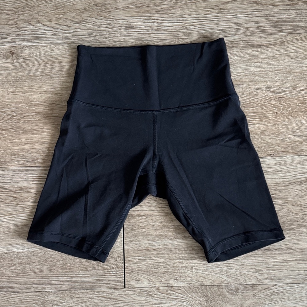 Lululemon Women’s Align High Rise Shorts 8” Length